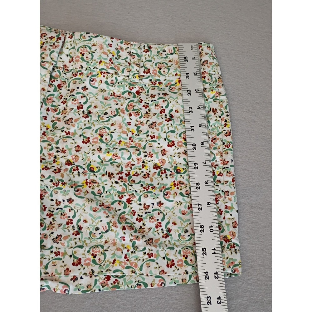 Ann Taylor LOFT Shorts 4 inch Chino Women Size 4 Floral Cottagecore Pretty - Picture 4 of 12